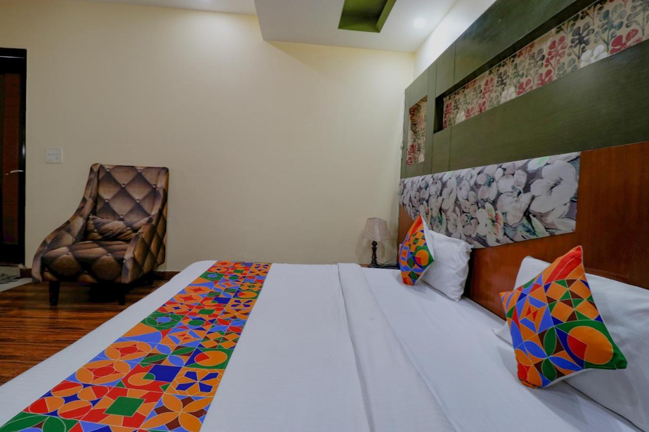 Staybook Hotel Aira New Delhi Railway Station Paharganj Exterior foto